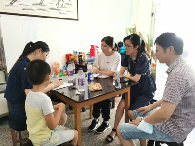 家校共育新探索 金山小學(xué)校長(zhǎng)兩日走訪11%新生家庭，啟動(dòng)家庭教育咨詢服務(wù)